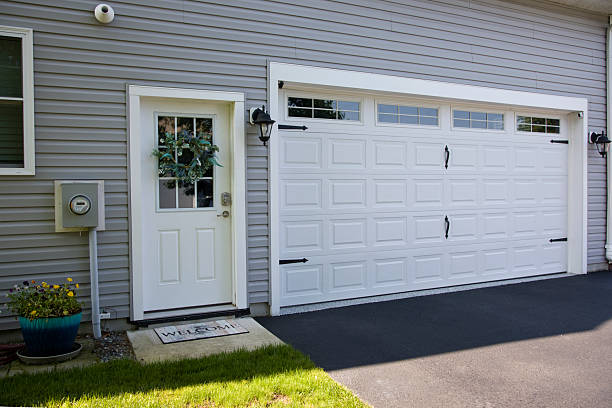 24/7 Emergency Garage Door Panel Replacement experts in Narberth, PA